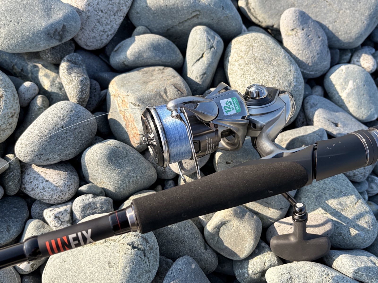 メインラインはナイロン12lb