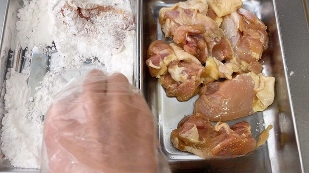 片栗粉で衣を付ける