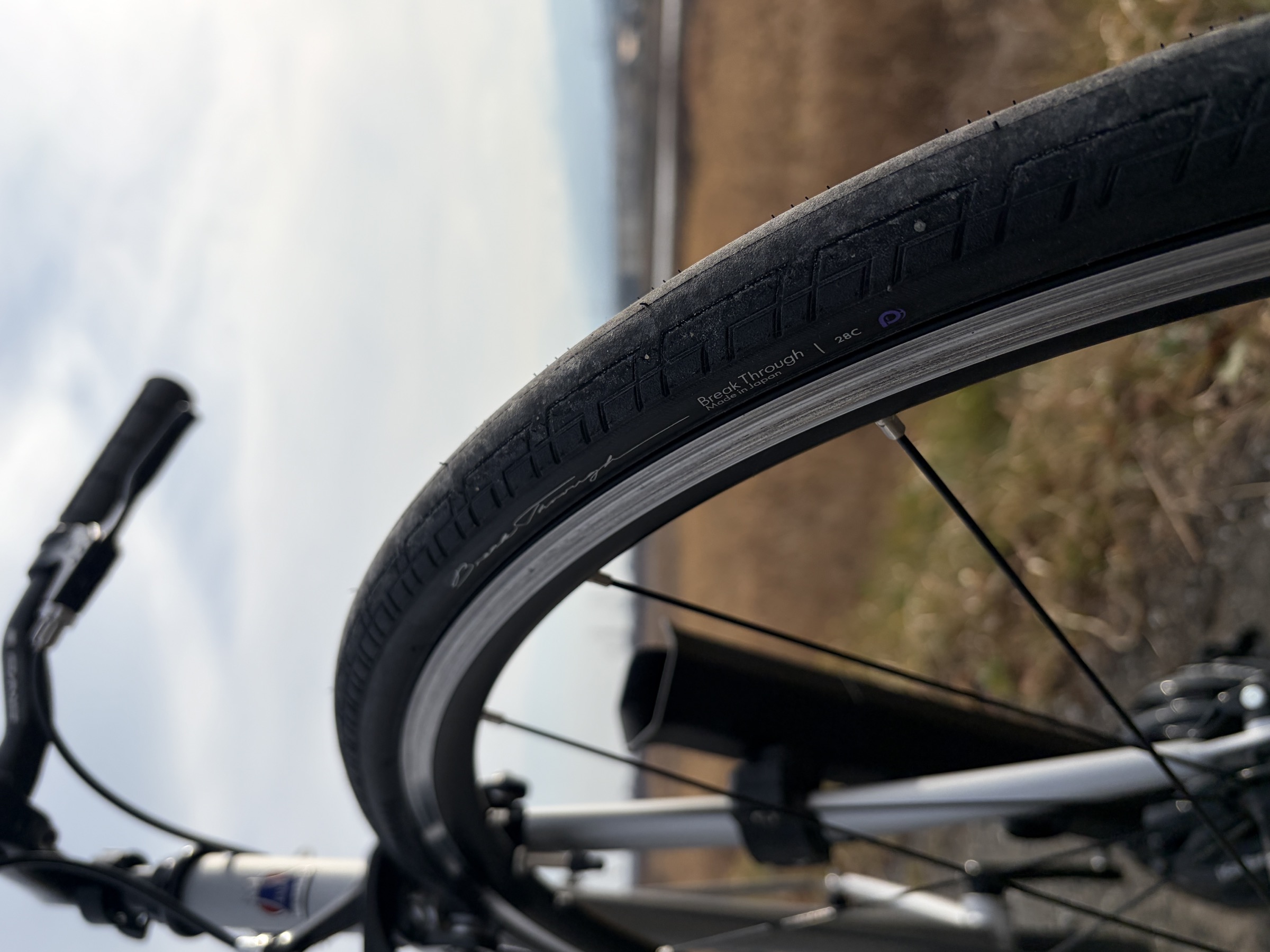 パナレーサー 激タフ 700x28C