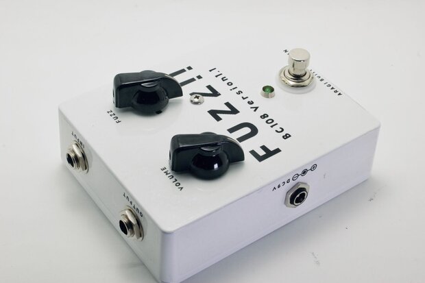 NPNシリコントランジスタで作る!Fuzz Face|2SC1815とBC108で自作エフェクター