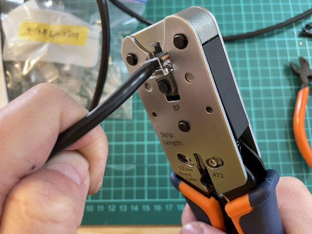 LANケーブルを自作する方法|RJ45のかしめ方とArduino配線で使うときの注意点