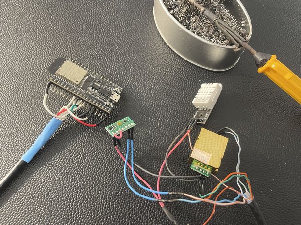 ESP32とMH-Z19C、DHT22、TSL25721を配線