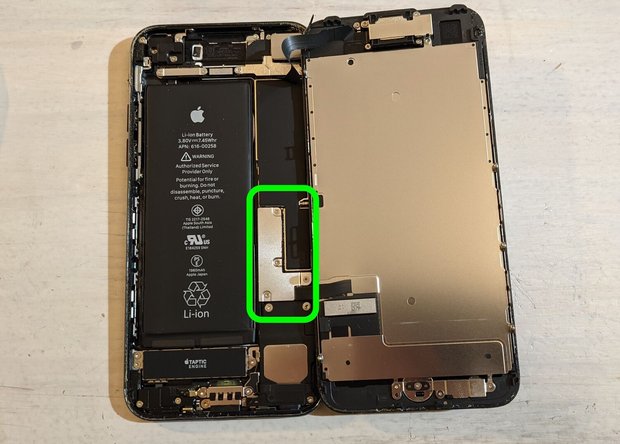 iPhone 7の内部構造