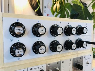 電子工作の実験をメチャ便利にする『Decade Box』の制作