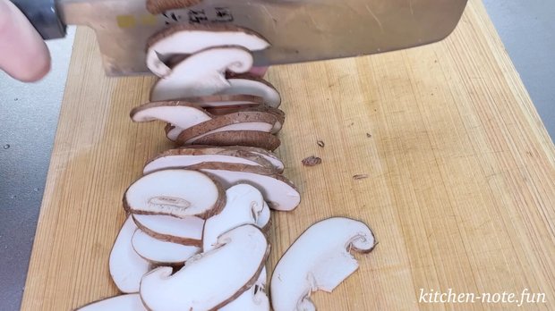 ごぼうとしいたけで作る！きんぴらのレシピ｜きんぴらごぼうの作り方
