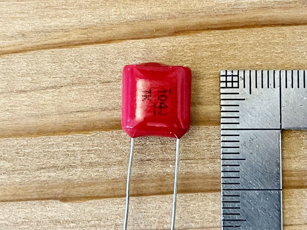 東信工業 メタライズドポリエステル 2EMMSSAC 104KE AC用 0.1μF/AC250V